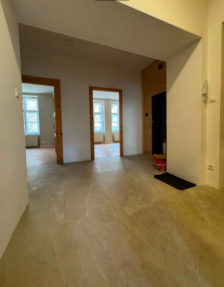 Na predaj nadštandardne zrekonštruovaný a zreštaurovaný 3-izbový byt - Bratislava III TOP