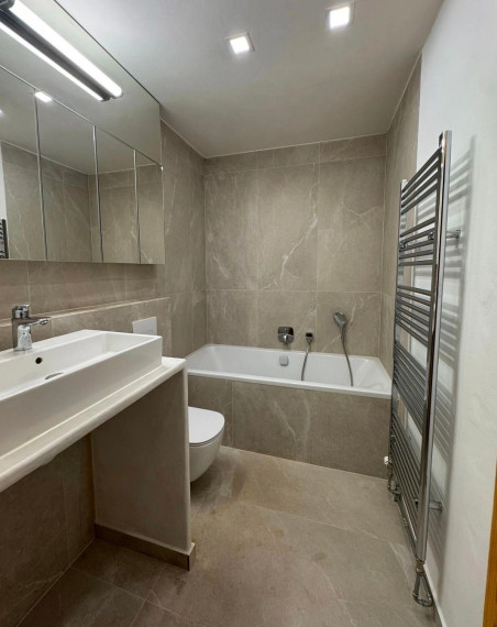 Na predaj nadštandardne zrekonštruovaný a zreštaurovaný 3-izbový byt - Bratislava III TOP