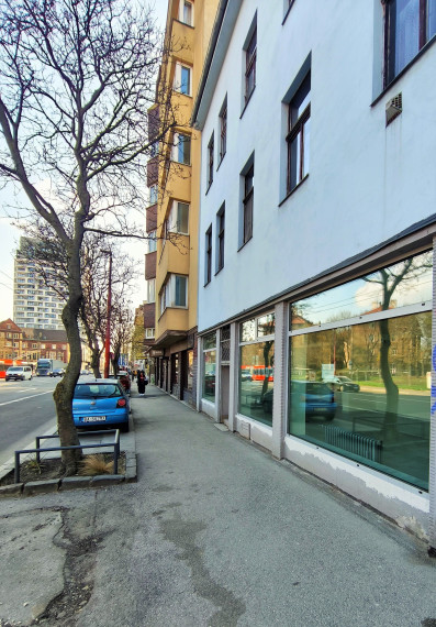 Na prenájom atraktívny obchodný priestor - ul. Šancova, Bratislava I