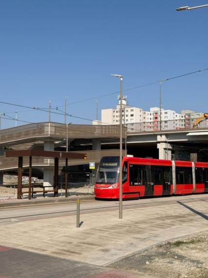 Na prenájom svetlý a prakticky riešený byt - ul. Zuzany Chalupovej TOP