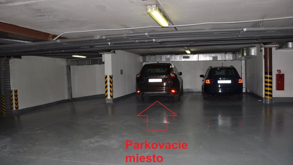 Na prenájom elegantný klimatizovaný 4-izbový byt - Bratislava I TOP