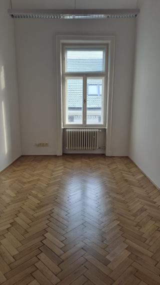 Na prenájom kancelárske priestory - ul. Michalská, Bratislava I 