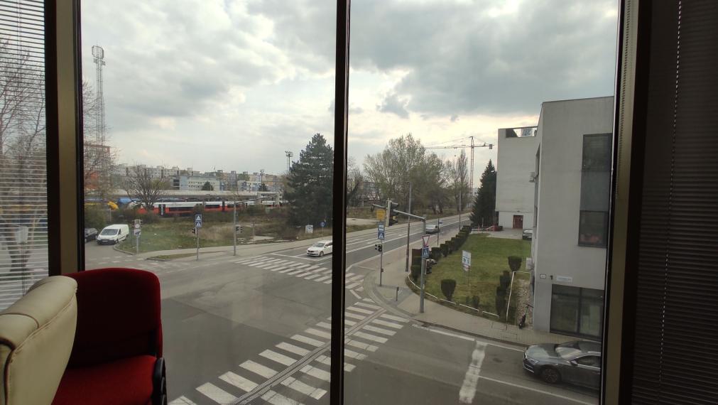 Lukratívny svetlý priestor s preskleným výkladom, Vienna Gate, Kopčianska-Petržalka