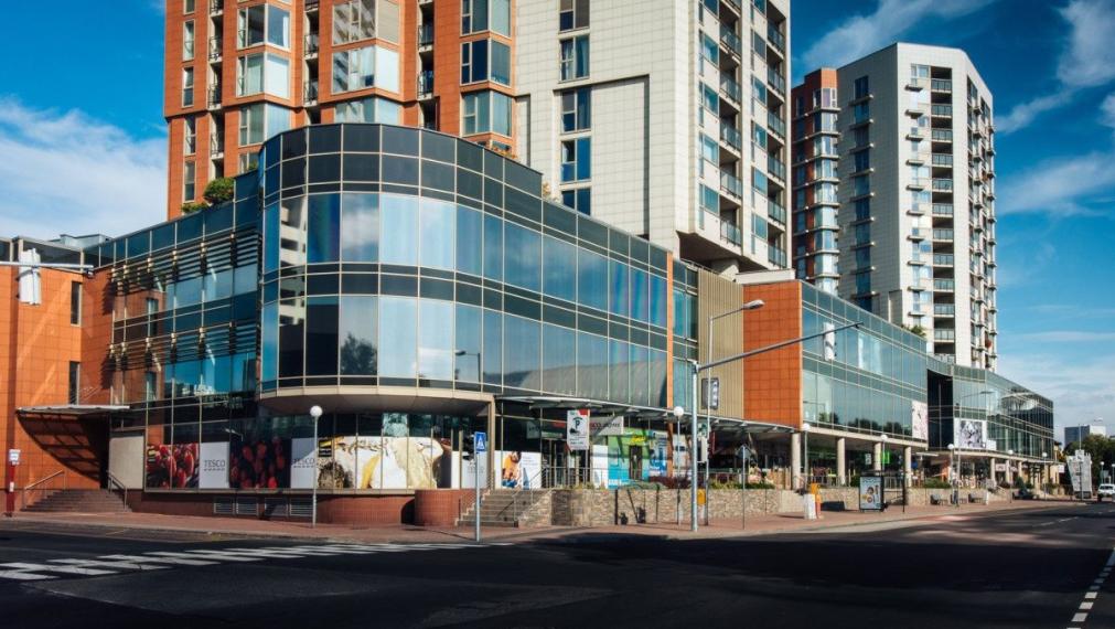 Lukratívny svetlý priestor s preskleným výkladom, Vienna Gate, Kopčianska-Petržalka