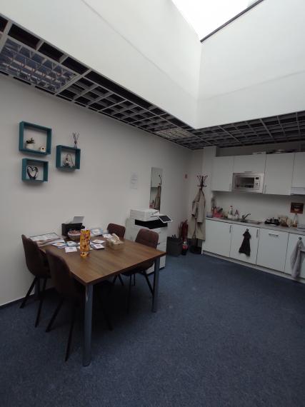 Reprezentatívny priestor 232,96m2 s presklenými výkladmi, Vienna Gate, Kopčianska-Petržalka