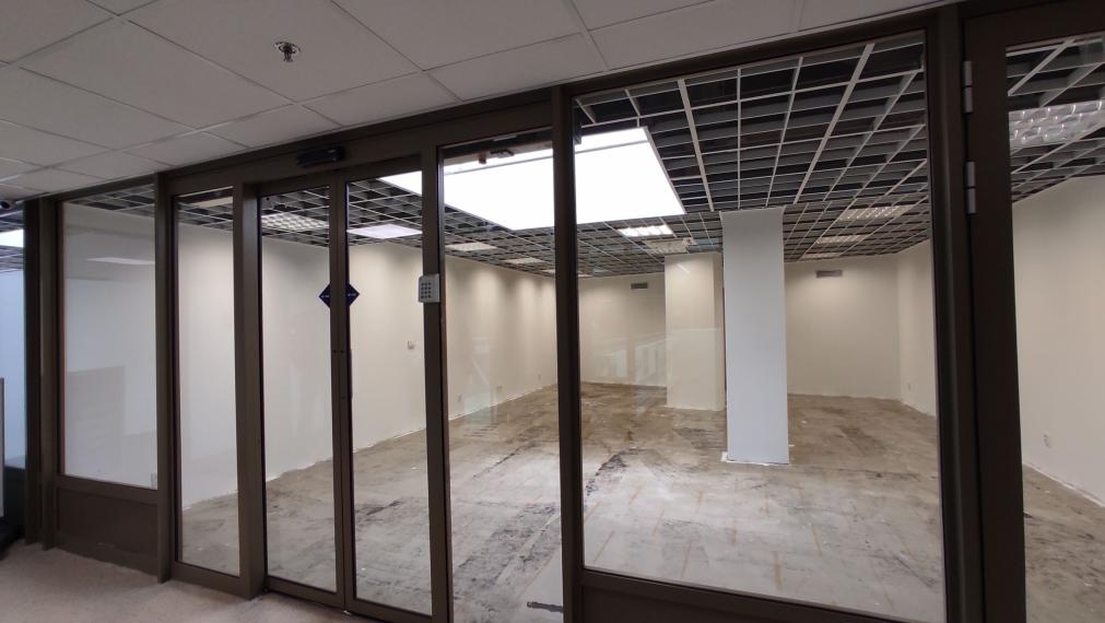 Obchodno-administratívny priestor 96,38m2 s výkladom do átria objektu, Vienna Gate, Kopčianska-Petržalka