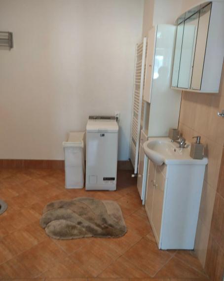 Na prenájom 2-izbový byt na prízemí, Bratislava II TOP