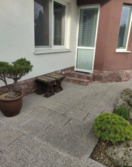 Na prenájom 2-izbový byt na prízemí, Bratislava II TOP