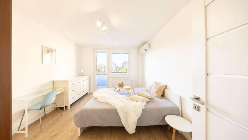 Na prenájom slnečný a priestranný 2-izbový byt na Rezedovej ul. - Bratislava II TOP