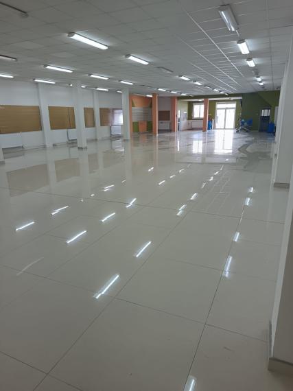 Na prenájom praktický a všestranne využiteľný obchodný priestor, Bratislava III TOP