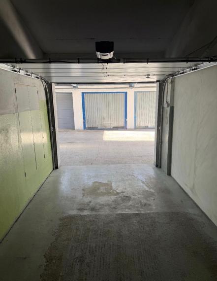 Na predaj garáž na ulici Eisnerova v Devínskej Novej Vsi v osobnom vlastníctve.