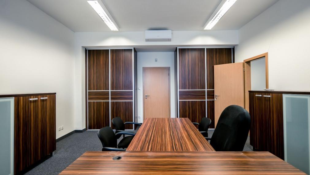 Reprezentatívna polyfunkčná budova so skladom a parkovaním v atraktívnej lokalite, Bratislava - Nové Mesto TOP