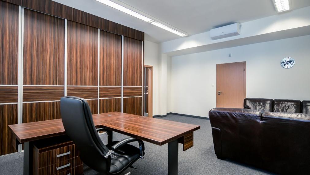 Reprezentatívna polyfunkčná budova so skladom a parkovaním v atraktívnej lokalite, Bratislava - Nové Mesto TOP