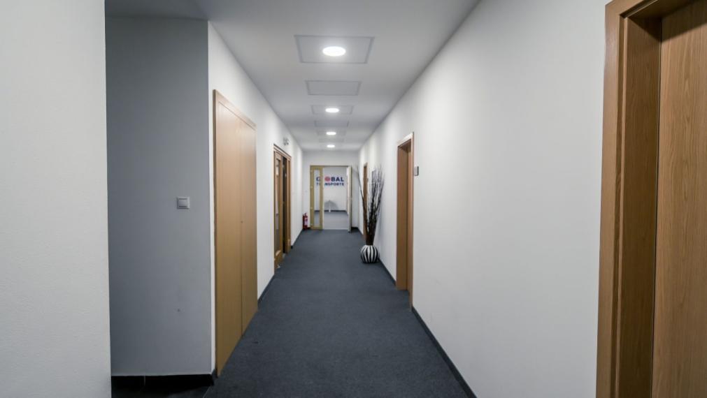 Reprezentatívna polyfunkčná budova so skladom a parkovaním v atraktívnej lokalite, Bratislava - Nové Mesto TOP