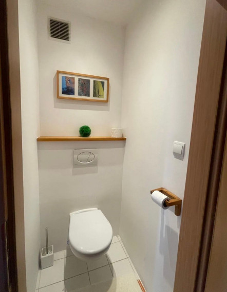 Na prenájom krásny slnečný 2-izbový byt v centre Bratislavy TOP