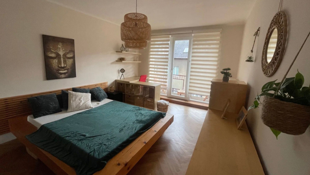 Na prenájom krásny slnečný 2-izbový byt v centre Bratislavy TOP