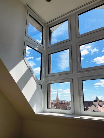 Podkrovný / kancelársky priestor s krásnym výhľadom na prenájom, Bratislava I 