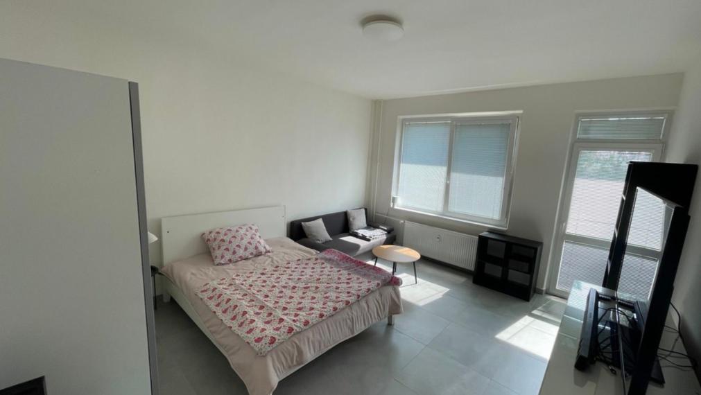 Na prenájom DOG FRIENDLY a kompletne zariadený 1-izbový byt v Rači TOP