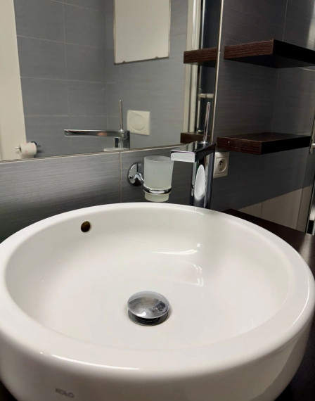 Na dlhodobý prenájom príjemný 2-izbový byt v projekte Vinohradis na Kolibe, Bratislava III TOP 