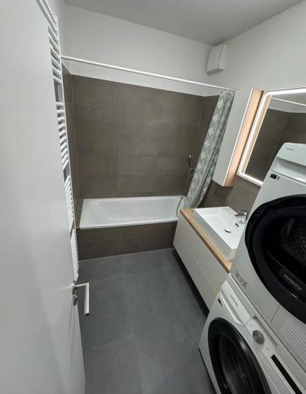 Na prenájom nový, veľmi pekný a zariadený 2-izbový byt TOP