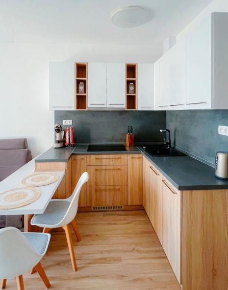 Na prenájom moderný, kompletne zariadený 2-izbový byt na ul. Zuzany Chalupovej TOP