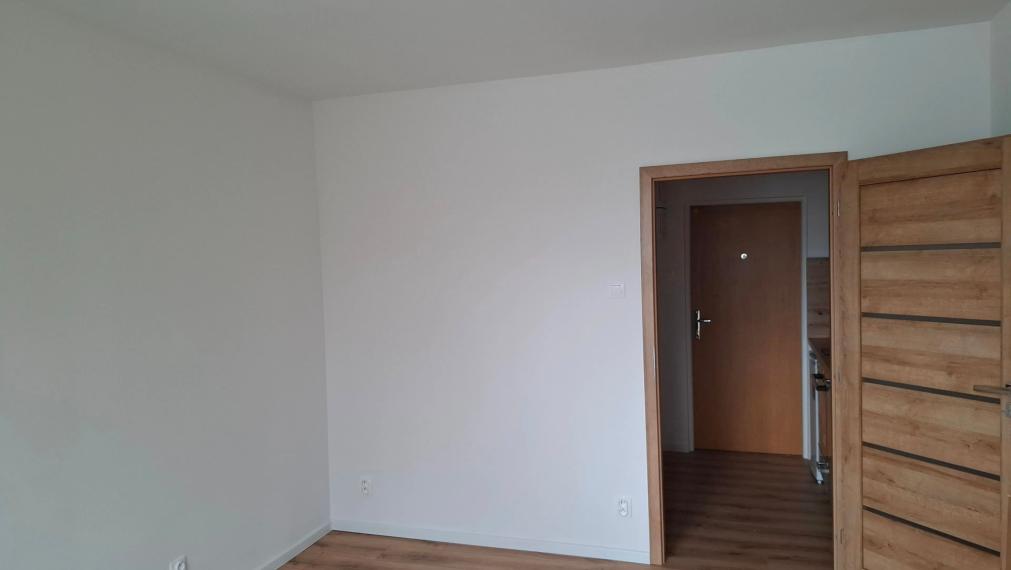 Na predaj kompletne zrekonštruovaná garsónka s loggiou v Petržalke TOP