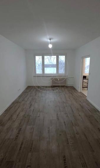 Na predaj priestranný 2-izbový byt v Petržalke TOP