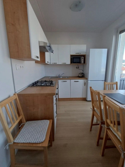 Na prenájom pekný, slnečný 3-izbový byt na Račianskom mýte TOP