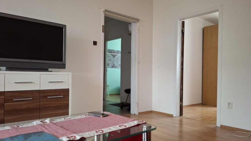 Na prenájom moderný 4-izbový byt s balkónom – Podunajské Biskupice