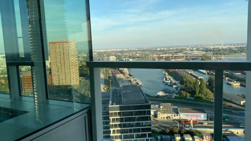 Exkluzívny 3-izbový byt v Panorama City s výhľadom na Dunaj (30. poschodie)