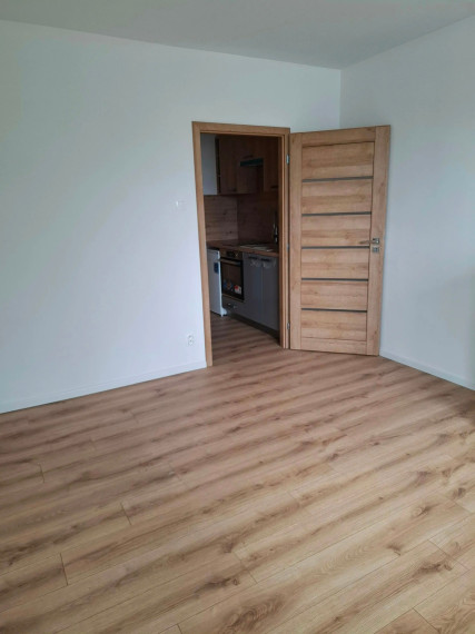 Na predaj kompletne zrekonštruovaná garsónka s loggiou v Petržalke TOP