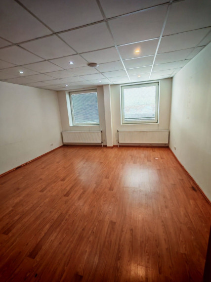 Kancelárske priestory 260m2 + 4x parkovanie v cene, Hrachová, Bratislava II TOP