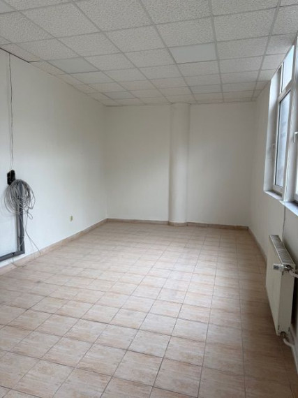 Prenájom obchodných priestorov v top frekventovanej lokalite - Bratislava – Nové Mesto 