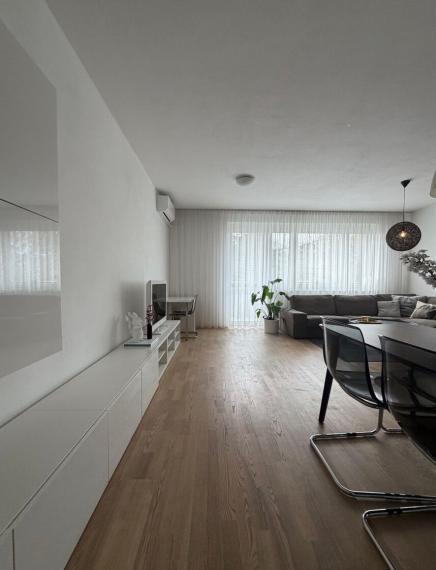 Na prenájom veľký, svetlý a kompletne zariadený 2-izbový byt Bratislava III TOP