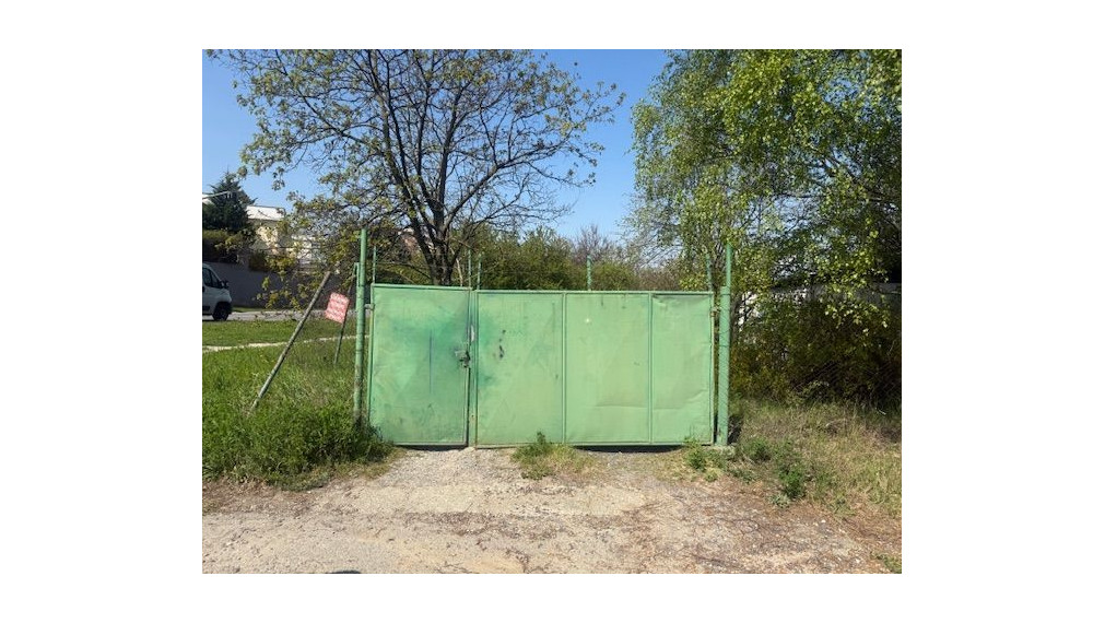 Predaj slnečnej záhrady, 330 m² – Agátová, Bratislava – Dúbravka