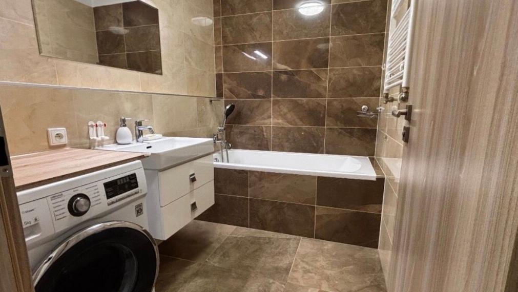 Na predaj moderný a kompletne zariadený 2-izbový byt v Rači TOP