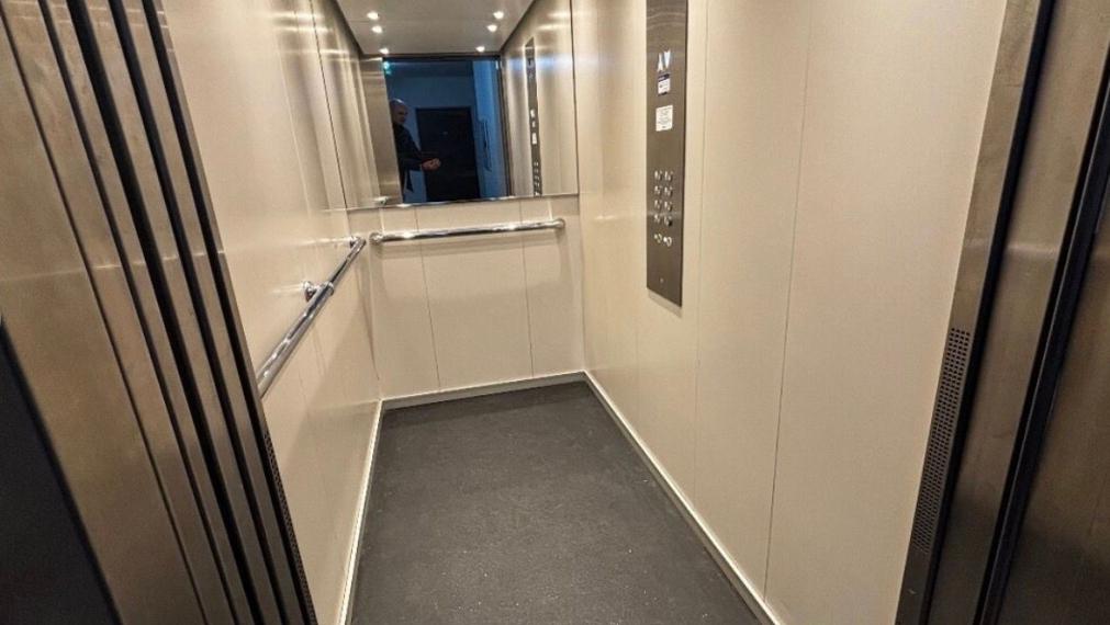 Na predaj moderný a kompletne zariadený 2-izbový byt v Rači TOP