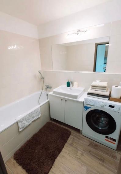 Na prenájom priestranný a kompletne zariadený 2-izbový byt, Bratislava III TOP