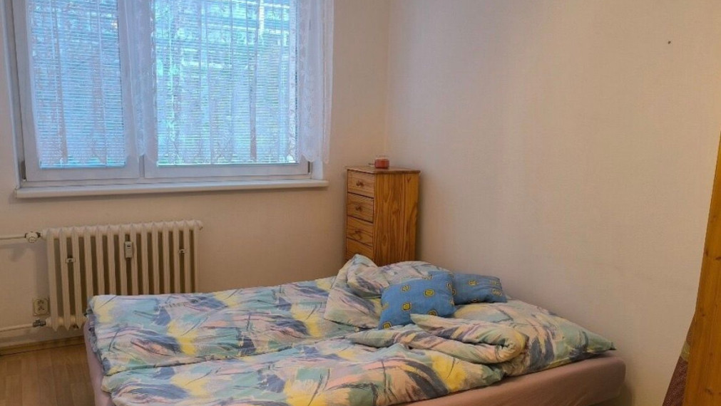 Na prenájom priestranný 3-izbový byt v Bratislave IV