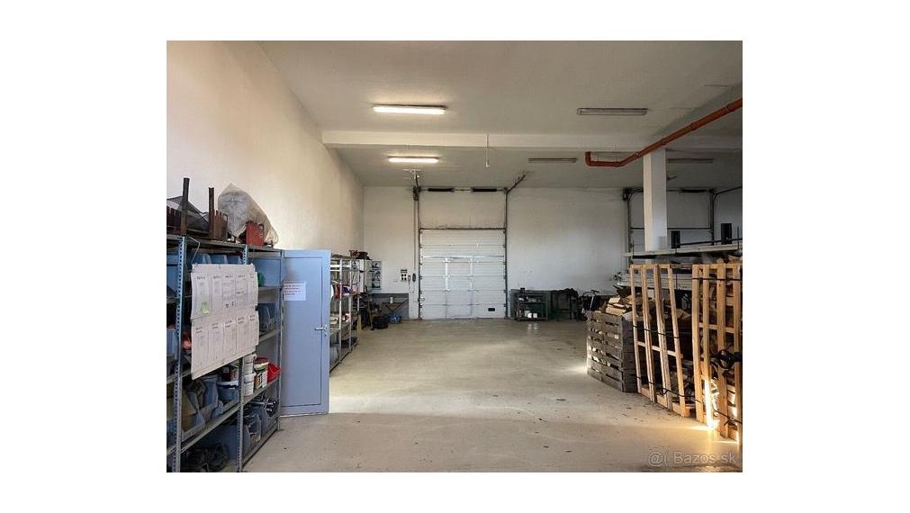 Na predaj nadštandardné administratívno-skladové priestory vo Svätom Jure vrátane pozemku 2086 m2