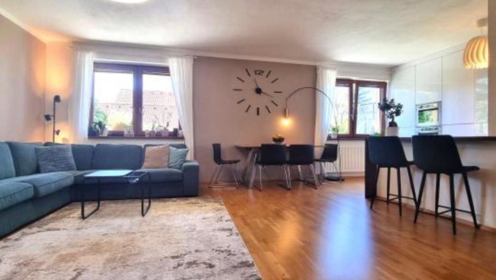 Na predaj priestranný, klimatizovaný 3+1 izbový byt s krbom, Bratislava IV TOP