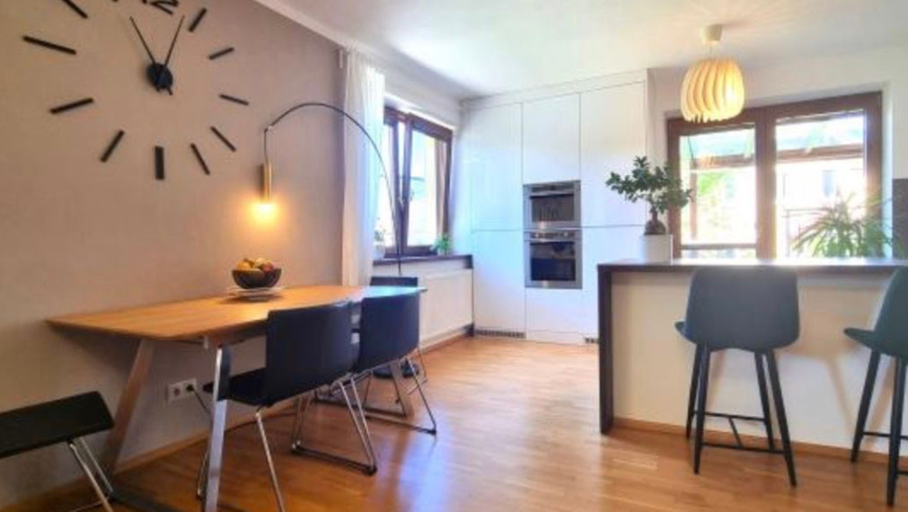 Na predaj priestranný, klimatizovaný 3+1 izbový byt s krbom, Bratislava IV TOP