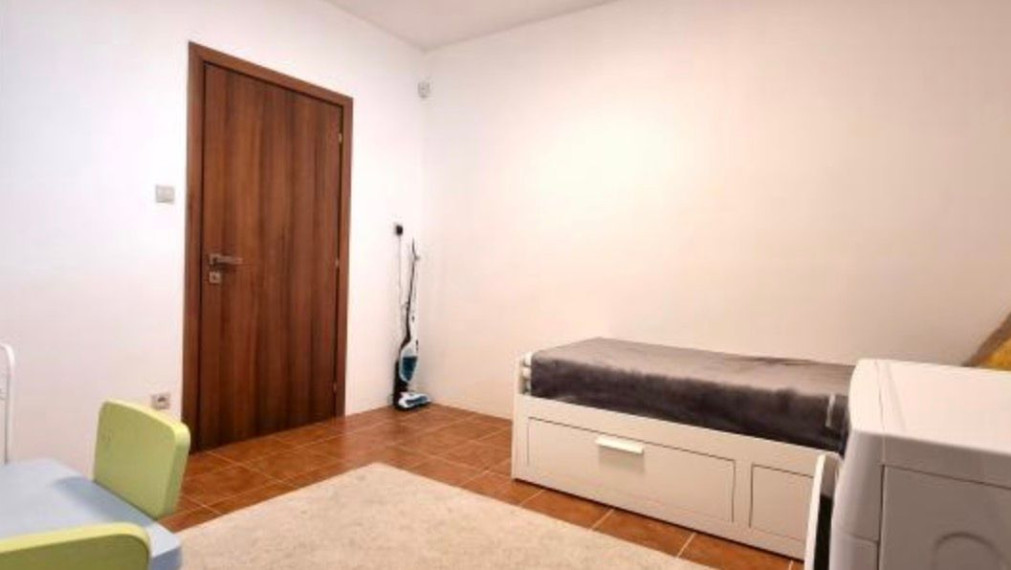 Na predaj priestranný, klimatizovaný 3+1 izbový byt s krbom, Bratislava IV TOP
