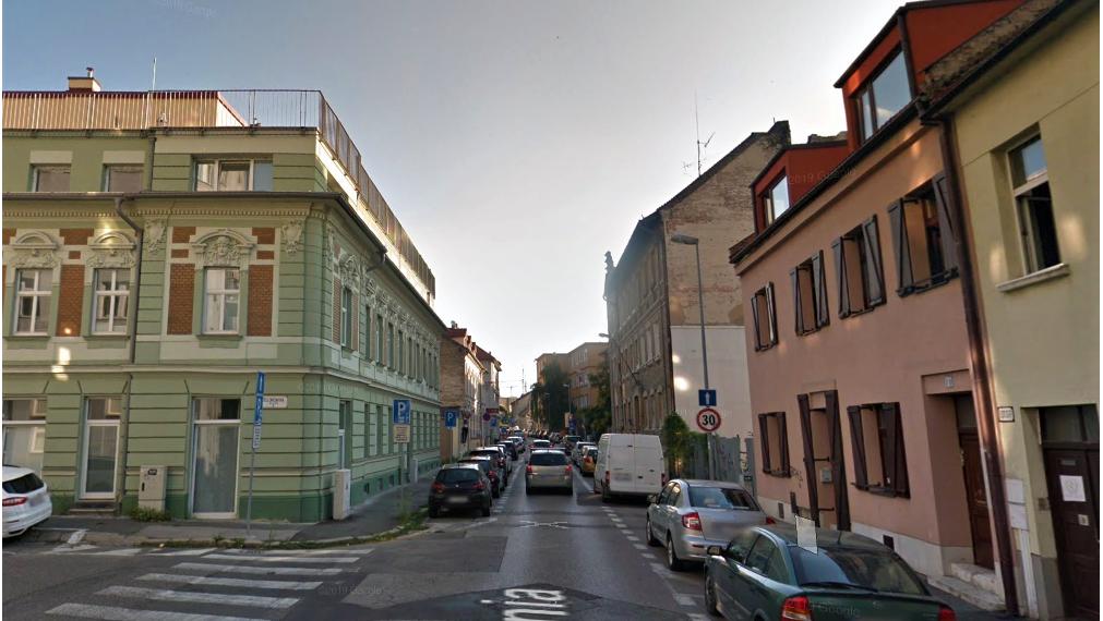 1 izbový byt vhodný aj ako kancelária, v peknom historickom objekte, v blízkosti Hl. vlakovej stanice, Jelenia ul, BAI,  38m2