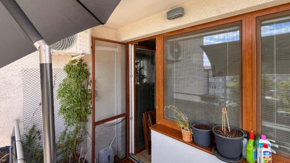 Na prenájom príjemný a svetlý 2,5-izbový byt - Bratislava III TOP