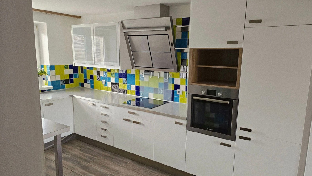 Na prenájom slnečný 2-izbový byt s rozlohou 57 m2 