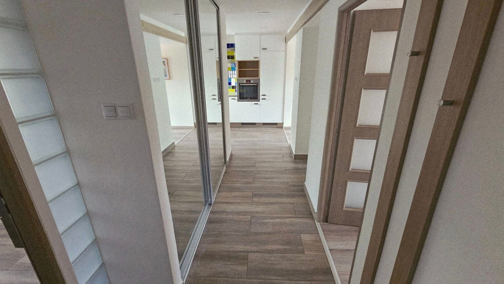 Na prenájom slnečný 2-izbový byt s rozlohou 57 m2 