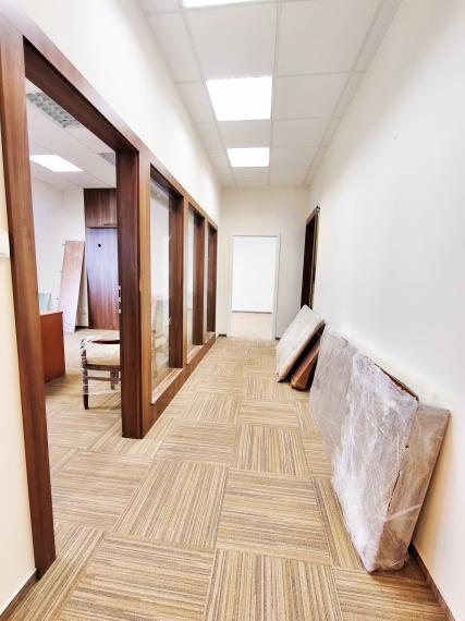 Na prenájom komerčný priestor 210 m2 (Bez provízie RK) Bratislava II TOP