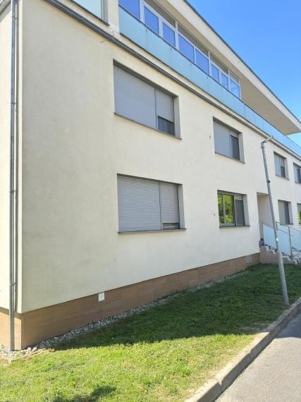 Na predaj priestranný 4 izbový byt 124,93 m² v uzavretom zelenom areáli s ihriskom – Bratislava IV TOP
