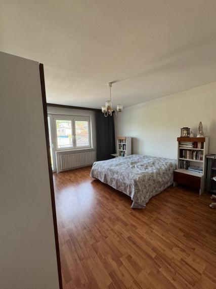 Priestranný rodinný dom s krásnym výhľadom – Sološnica